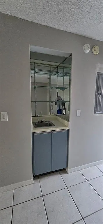 2 bed, 2.5 bath, 1031 sqft, $1,585 — Photo 3
