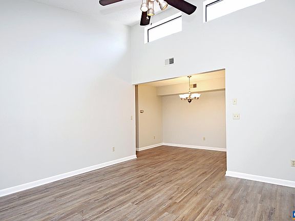 5th image of 103 Turtle Creek Rd APT 9