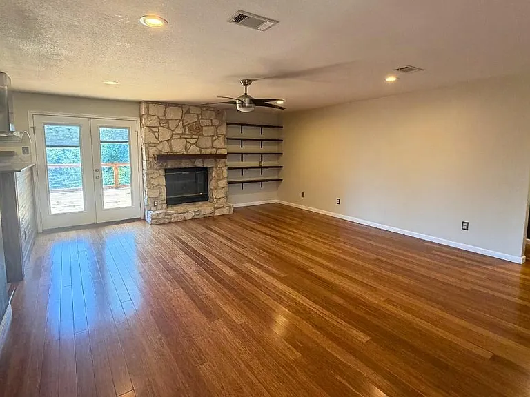 11207 Terrace Bluff Dr — Photo 3