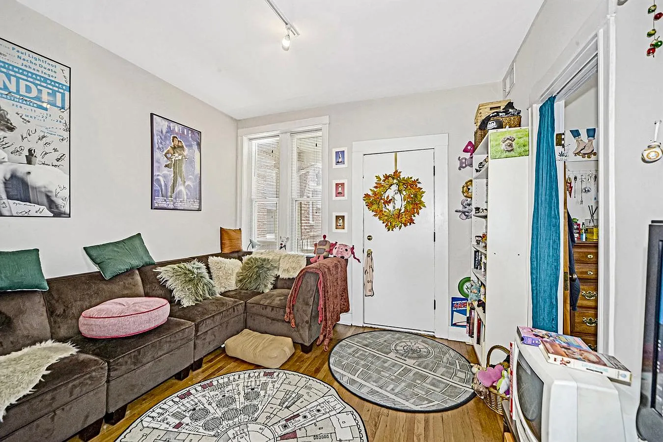 2 bed, 700 sqft, $1,775 — Photo 3