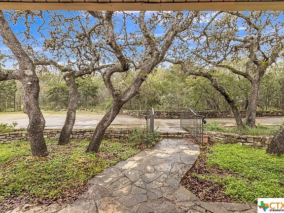 3rd image of 109 Pinto Ln