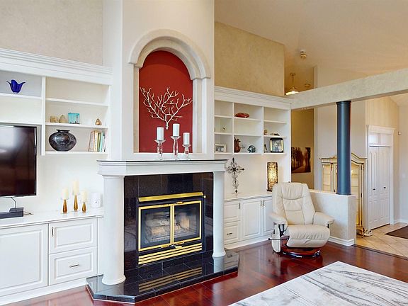 3rd image of 1 Celebrity Estates Dr
