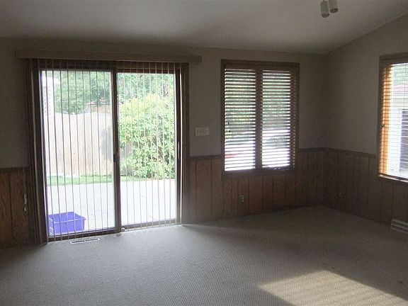 5th image of 2611 18th Ave