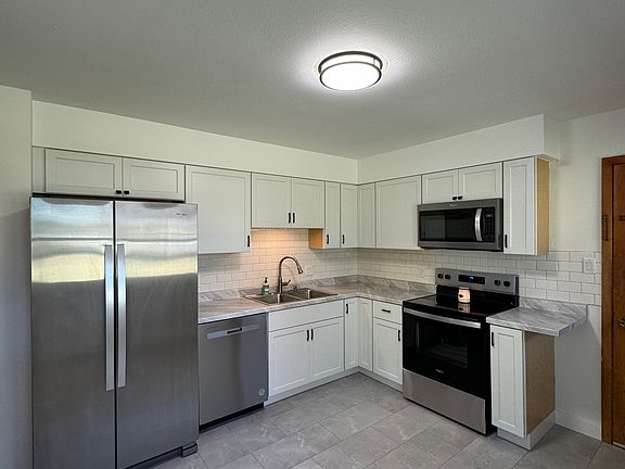 2nd image of 2452-2454 Westover Blvd