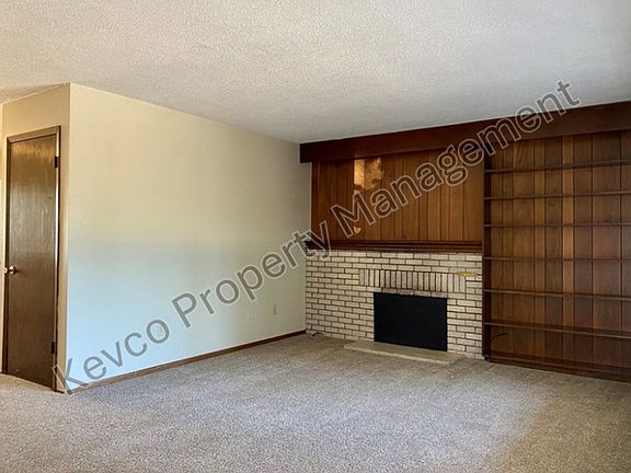 4th image of 2805 Redwing Rd