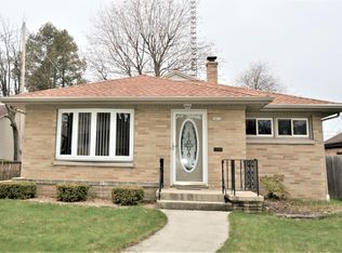 1012 N 10th St, Manitowoc, WI 54220