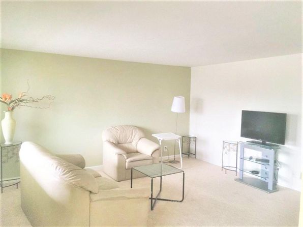 6500 35th Ave NE APT 12