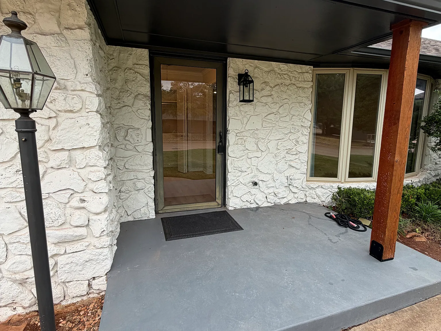 2 bed, 1950 sqft, $2,095 — Photo 3