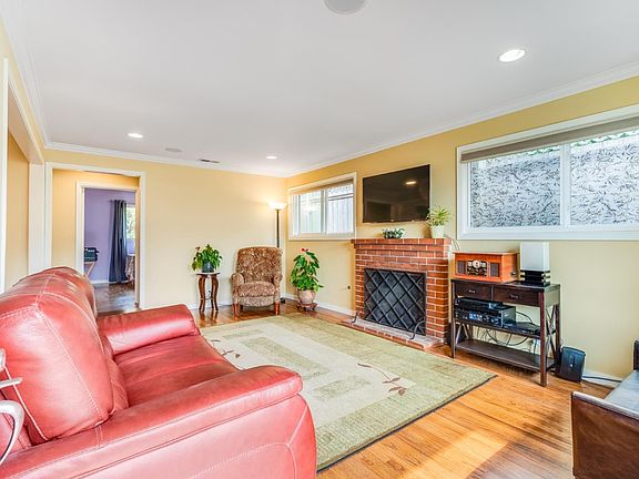 4th image of 705 Cordova St