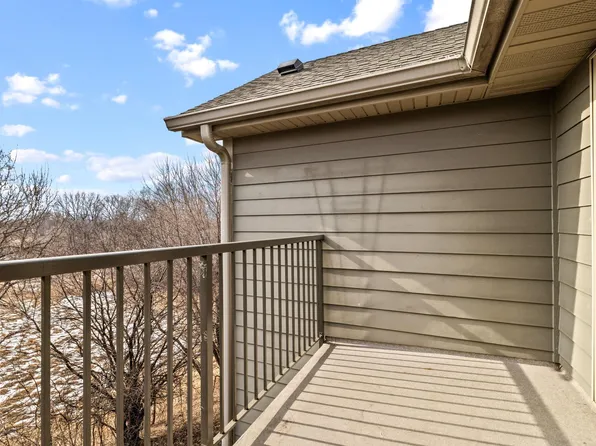 2160 Ridge Dr APT 32, Saint Louis Park, MN 55416