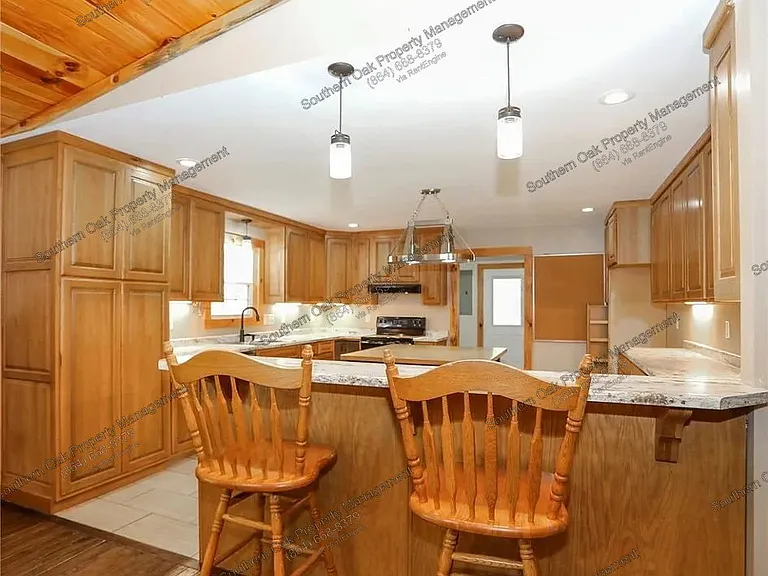 112 Aiken St — Photo 6