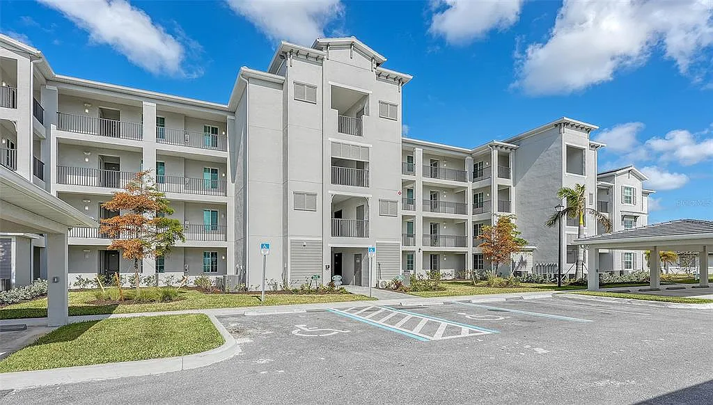 2 bed, 2.0 bath, 1154 sqft, $6,000 — Photo 1
