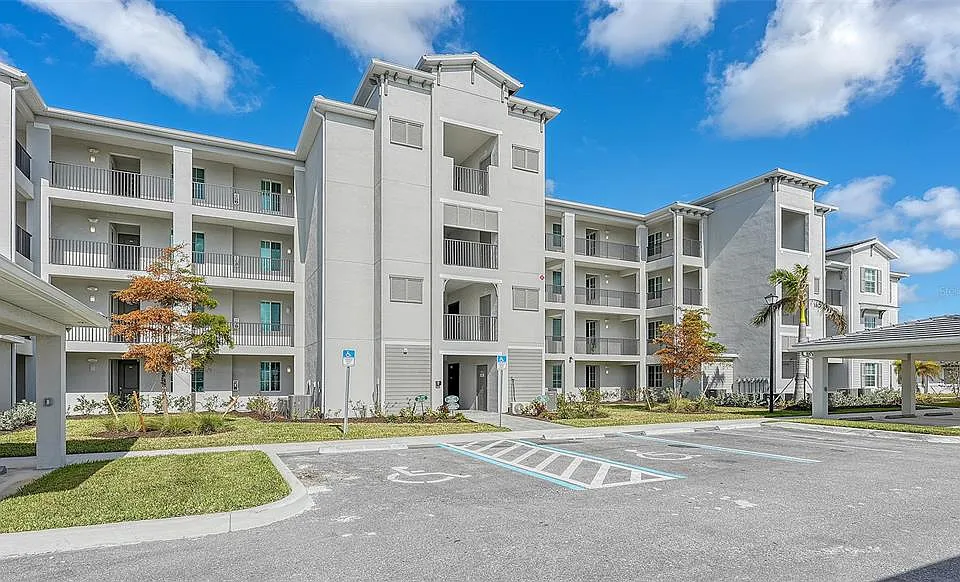 12140 Wellen Golf St #203