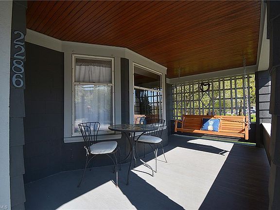 3rd image of 2286 McKinley Ave