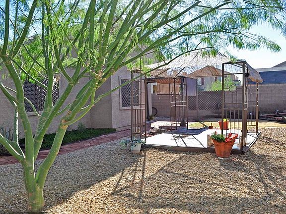 4th image of 4826 N 111th Gln