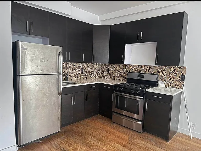 347 Union Ave #4 — Photo 3
