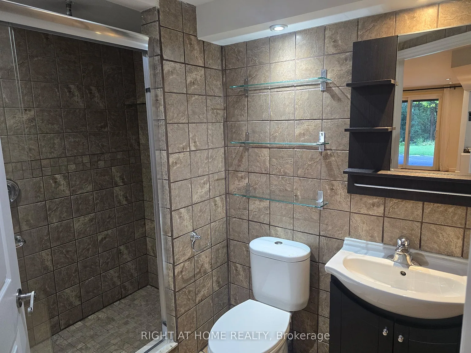 2 bed, $2,450 — Photo 2