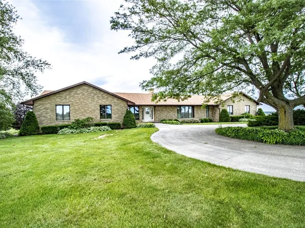 13801 Highway 64, Anamosa, IA 52205