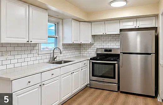 3 bed, $2,850 — Photo 2