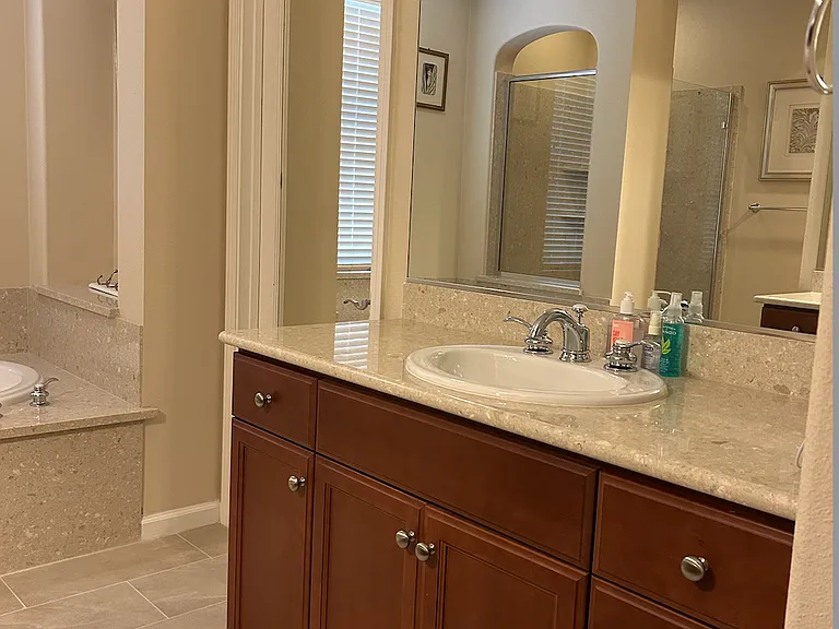 7668 Galloway Ct — Photo 16