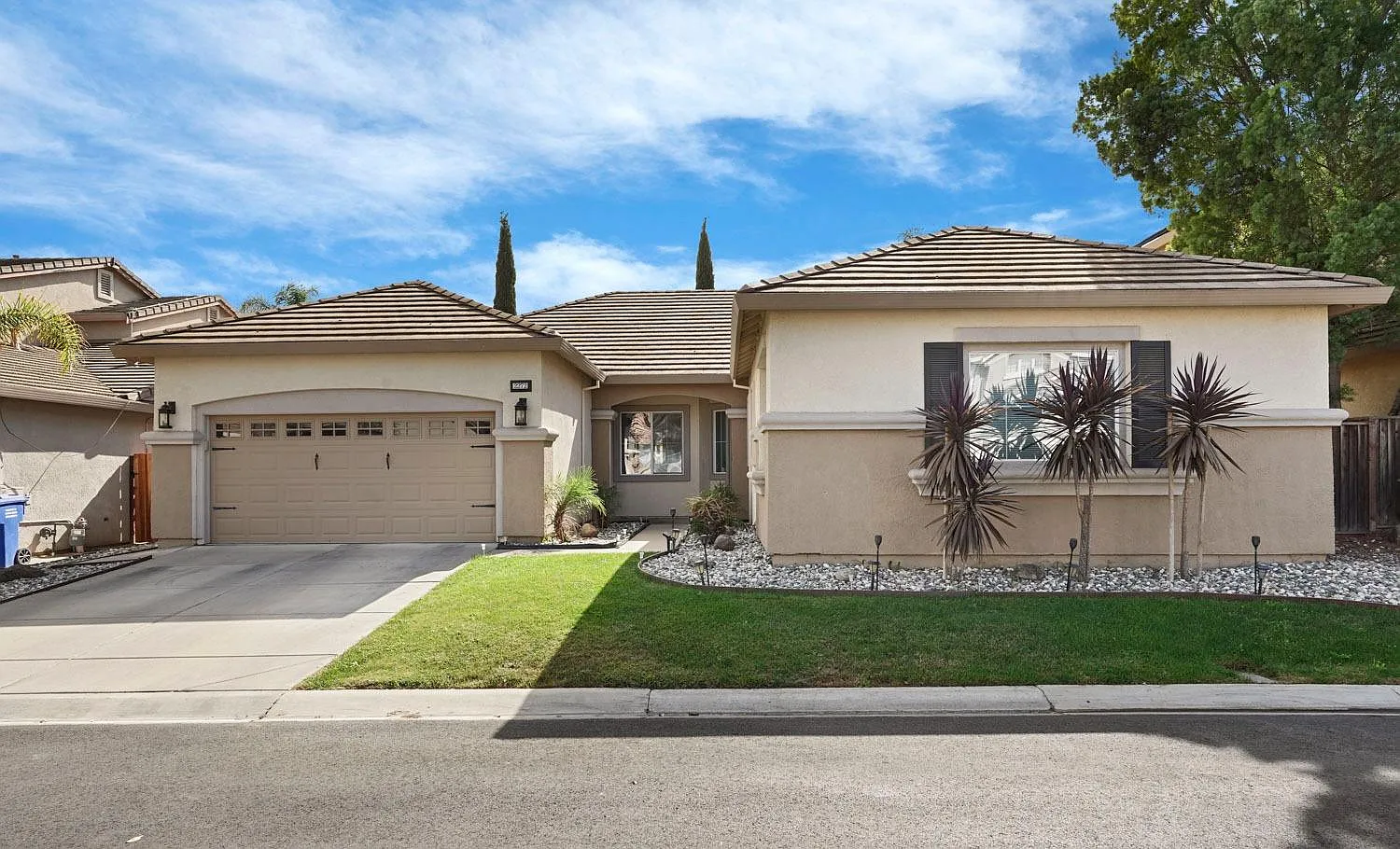 2272 Winchester Loop photo 1