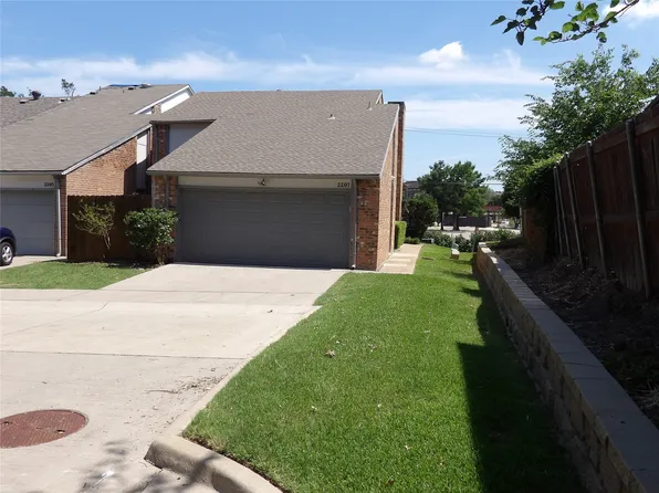 2207 Salem Dr, Carrollton, TX 75006