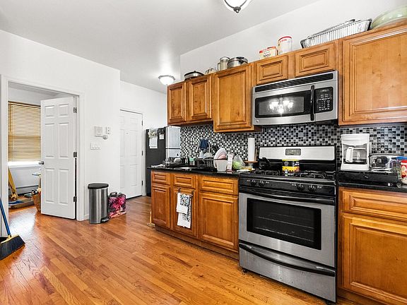 5th image of 305 Cator Ave APT 3R