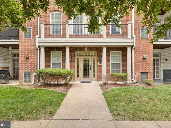 11503 Sperrin Cir Unit 304, Fairfax, VA 22030