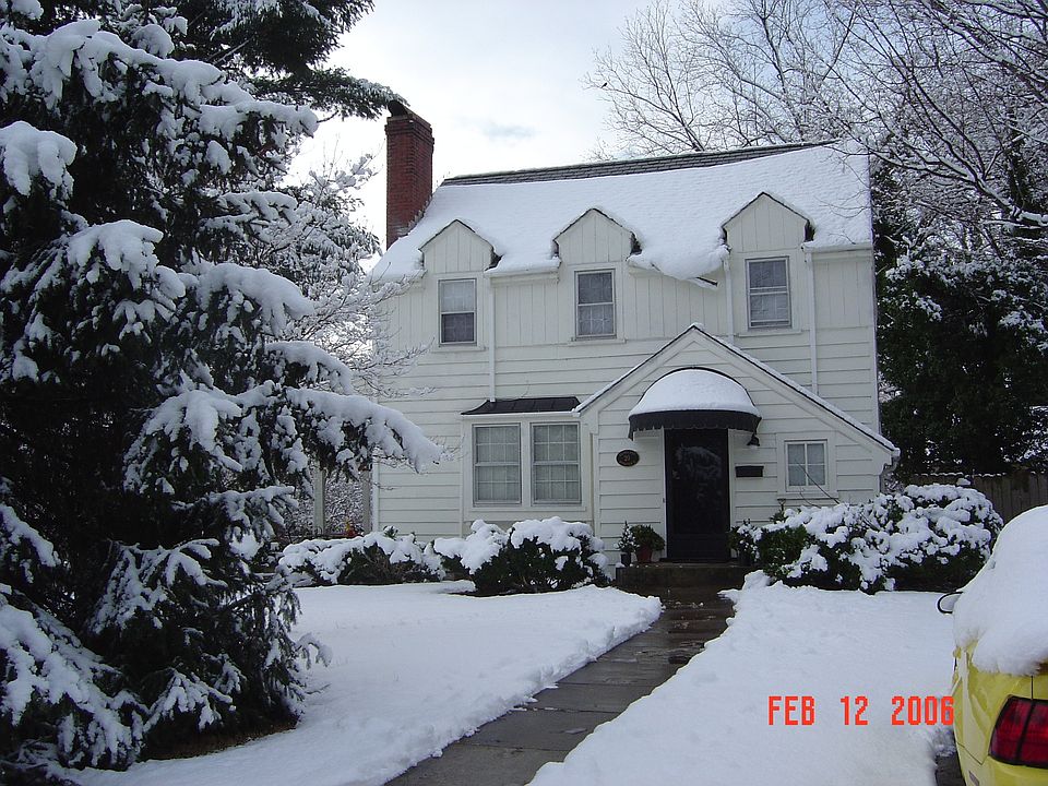 1st image of 20 Riverview Pl