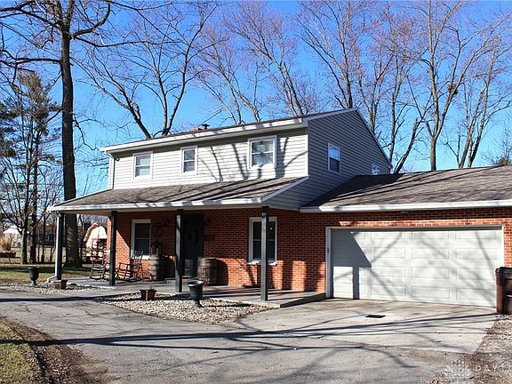 3rd image of 5974 Lake Ave
