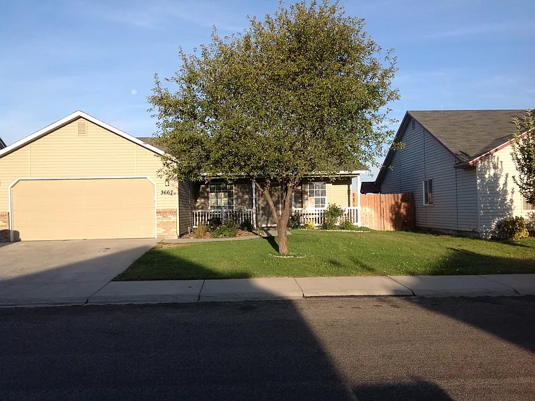 3667 N Bottle Brush Ave — Photo 1