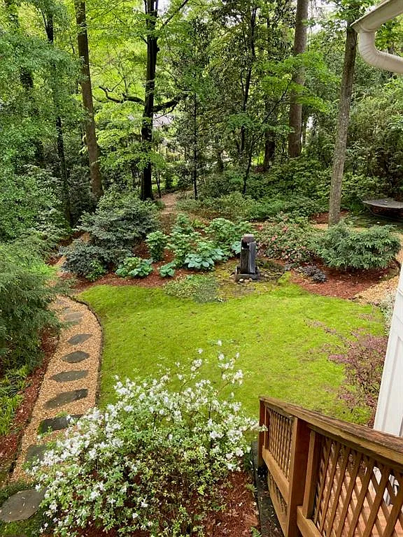 3 bed, 2.5 bath, 2526 sqft, $5,000 — Photo 3