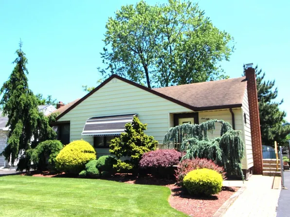 152 Hickory St, Kearny, NJ 07032