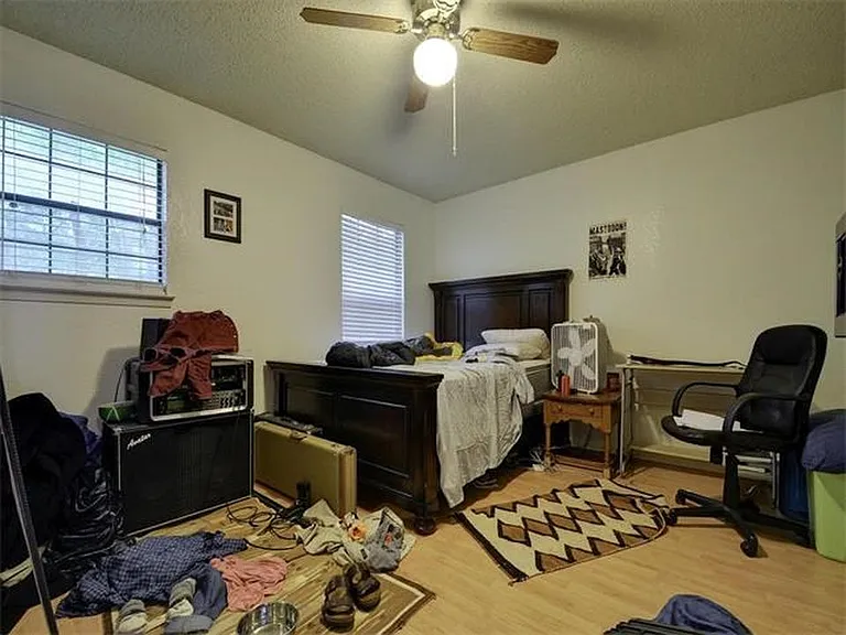 4520 Speedway #B — Photo 10
