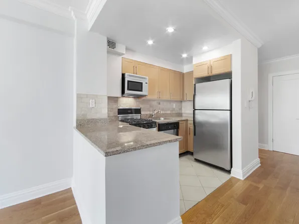 41 Park Avenue image 6 of 10