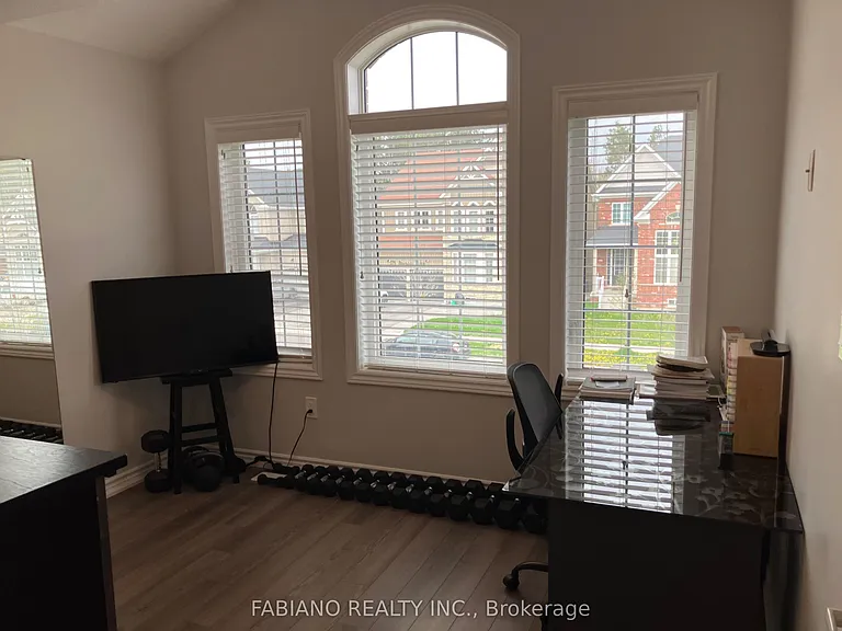 175 Brownley Ln #UPPER — Photo 11