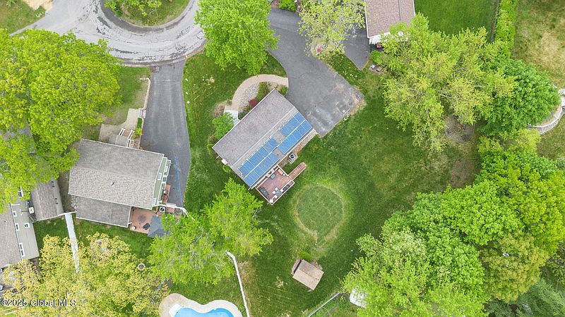 2nd image of 101 Woodview Court