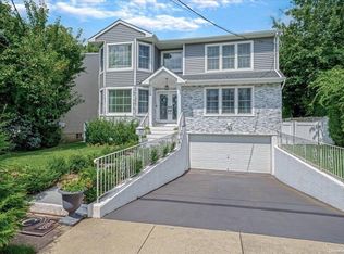 154 Evans Ave, Albertson, NY 11507