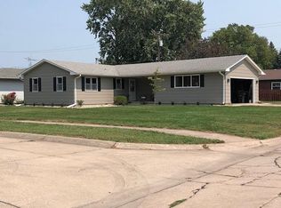 1306 N Williams Ave, Hastings, NE 68901
