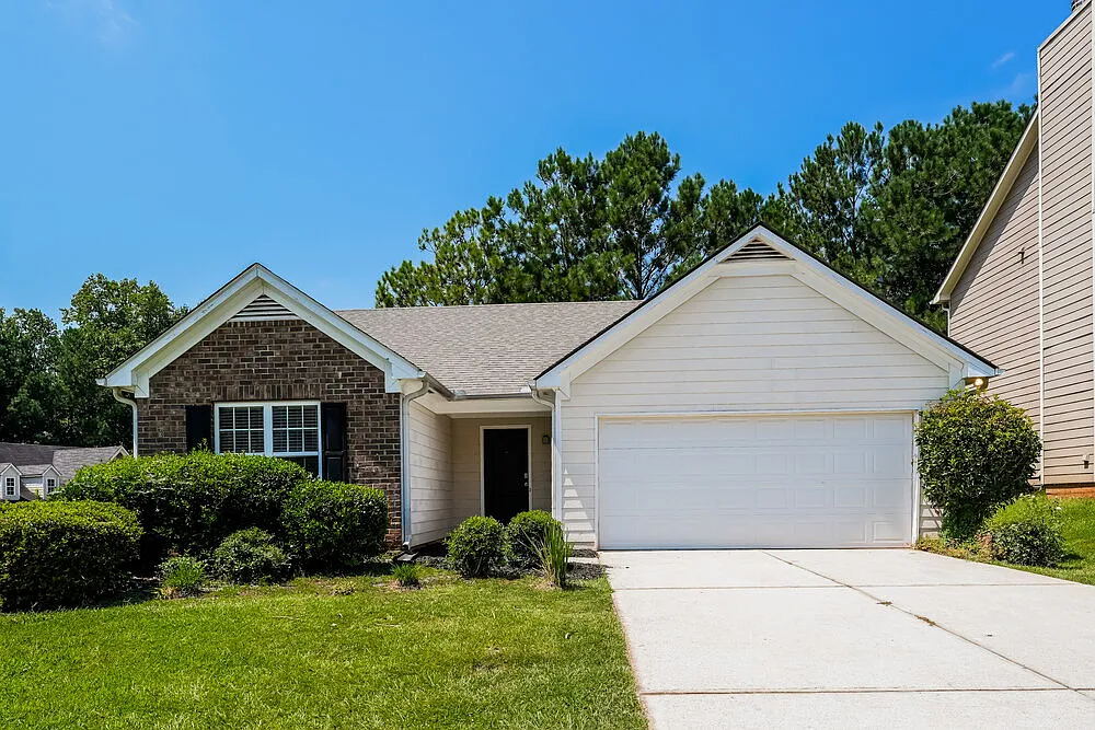 3 bed, 2.0 bath, 1309 sqft, $1,750 — Photo 1