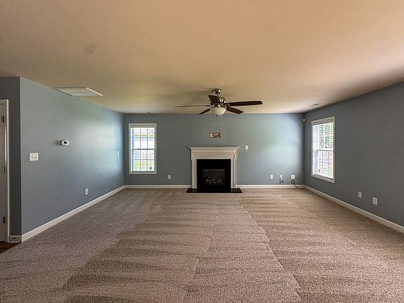 4th image of 1424 Saint Johns Loop