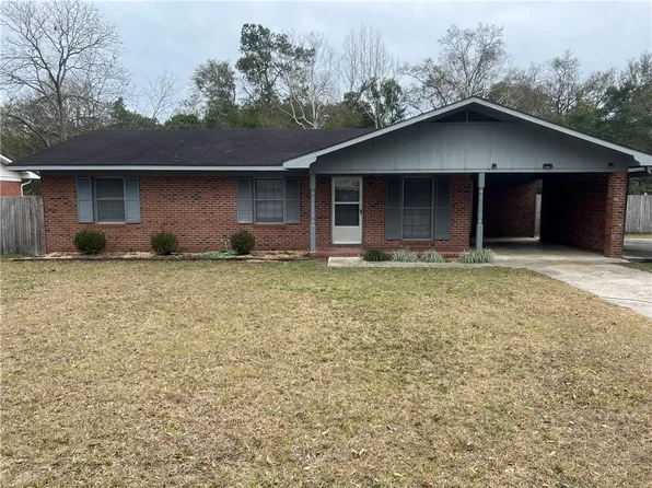 2106 Lakeview Dr, Waycross, GA 31501