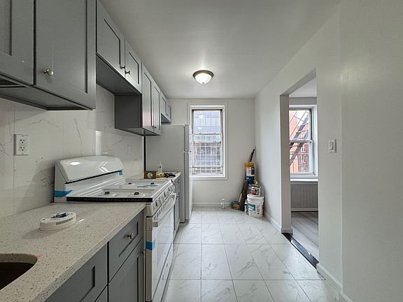 3rd image of 36-22 Parsons Blvd #5A