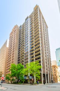 201 E Chestnut St APT 3C, Chicago, IL, 60611