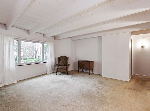 4th image of 6113 N Winchester Ave APT Ga