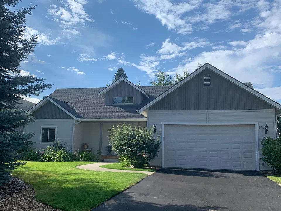 561 Chestnut Loop