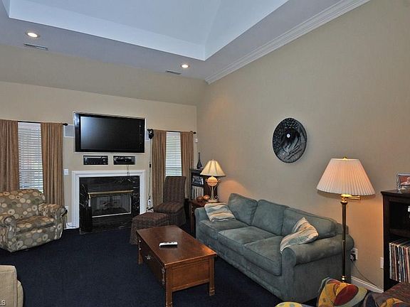 3rd image of 532 Paigebrook Dr