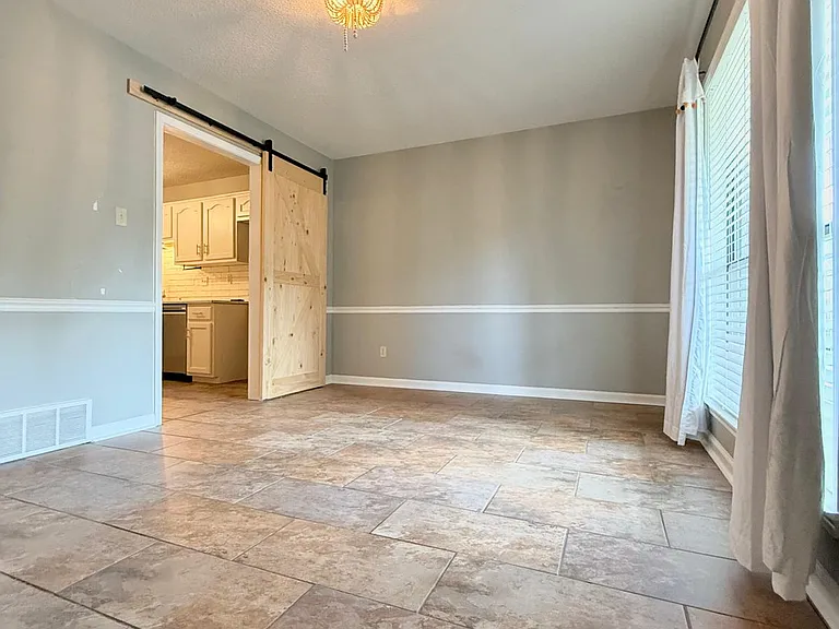 5008 Hare Crossing Cv — Photo 16