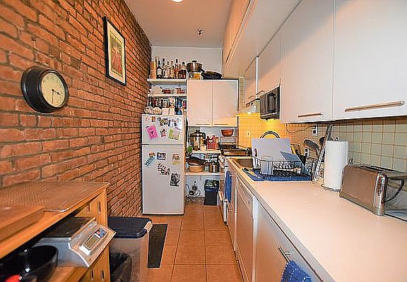 2nd image of 142 Montague St #5S