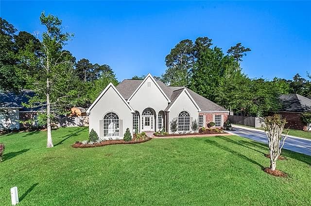 1st image of 823 Harmony Ln